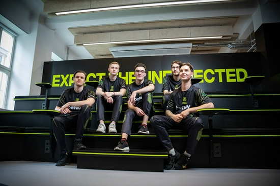 电竞与乡村振兴的完美结合：2025和平精英福建省村镇赛精彩回顾